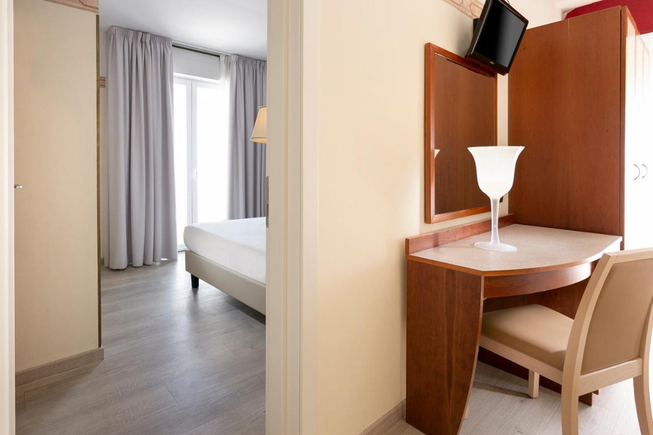 רימיני Hotel Bikini מראה חיצוני תמונה